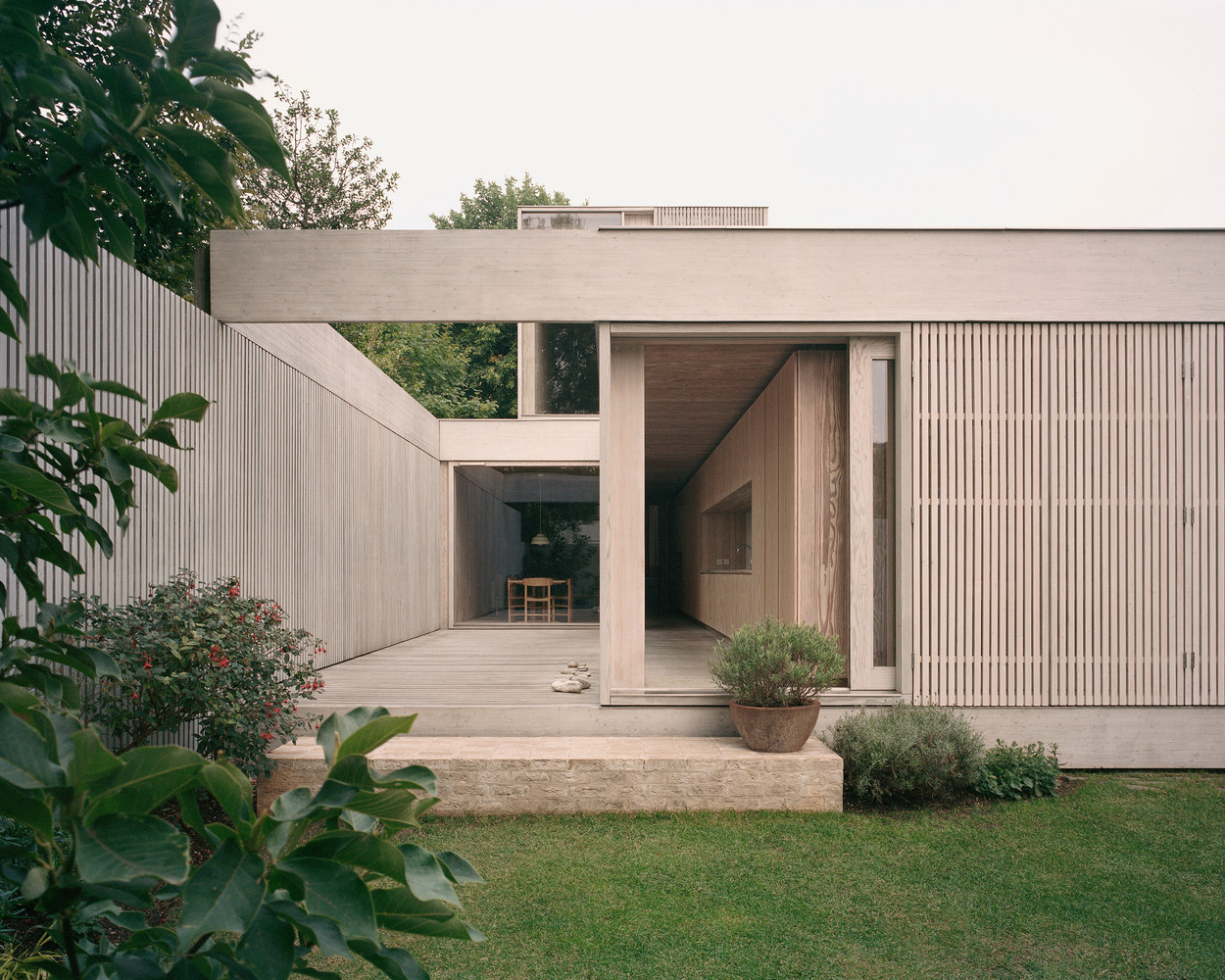 Rodinný dům v ulici Wembury Mews v Londýně od Russella Jonese