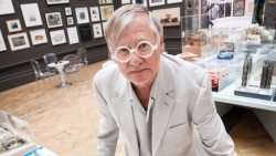 Svět architektury opustil Nicholas Grimshaw, průkopník high-tech architektury.