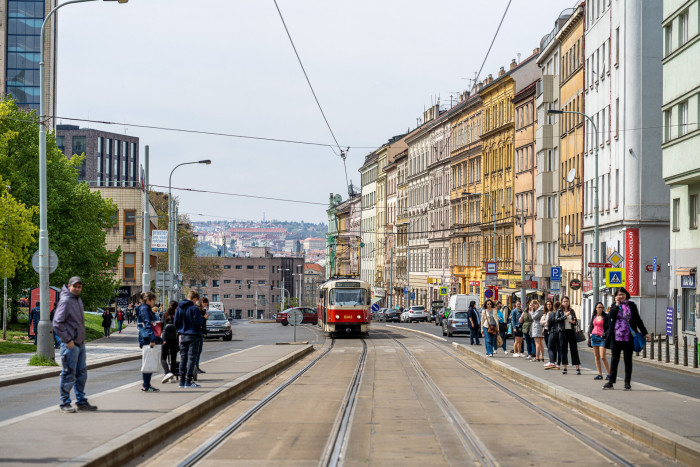 IPR byl pověřen vypracováním studie této lokality. Rekonstrukce území se dělí na dvě etapy. První etapa, pojímající Táboritskou ulici s nejvýchodnější částí Seifertovy ulice včetně oblasti kolem zastávky Olšanské náměstí, už proběhla. Druhá etapa, která se aktuálně připravuje, se týká celé Seifertovy ulice.