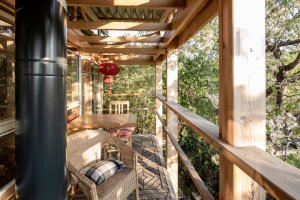Rekonstrukce chaty YELLOW HUT, ARCHWERK / Hana Procházková, Martin Kloda, Petr Tůma