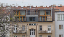 LÁBUS AA - Architektonický ateliér, rekonstrukce a nástavba bytového domu