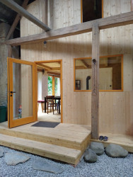 Útulna ve stodole ve Velkém Újezdu od Atelieru Pelcl