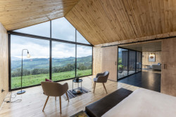 Modulární dvojdům od architekta jménem Rubén Gómez Gañán v Kolumbii