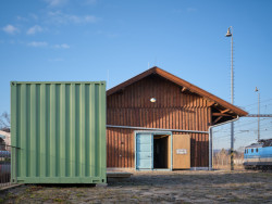 Komunitní centrum Sklad 13 od Sodomka*Sodomková Architekti