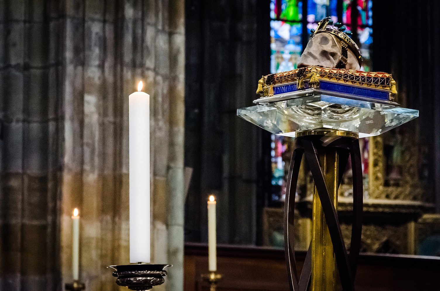 Úprava presbytáře katedrály sv. Víta, Václava a Vojtěcha v Praze, detail hlavice abaku, ARN