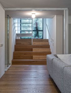 Architektka Tereza Čudová Ajmová zrekonstruovala dřevostavbu na Nymbursku.