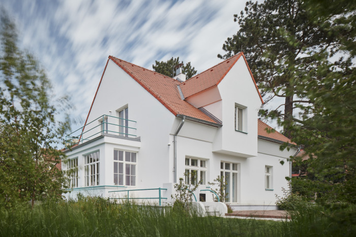 Vila s fontánou, Mjölk architekti