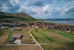 Vinařství Přátelé Pavlova od Ateliéru Štěpán