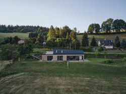 Rodinný dům na Rašovce od Atelieru SAD s.r.o. a interiérové designérky Ivety Zachariášové