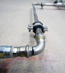 Nerezové potrubí Viega Sanpress Inox pro rozvody plynu a tlakového odpadního potrubí v dimenzi 88,9 mm.