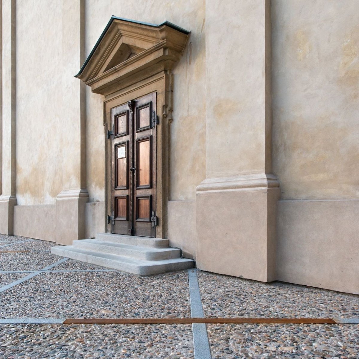 IXA, Piazzetta u kaple sv. Kosmy a Damiána v Emauzích – foto