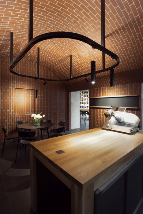 Vinotéka Vicino DiVino v Brně od edit! architects