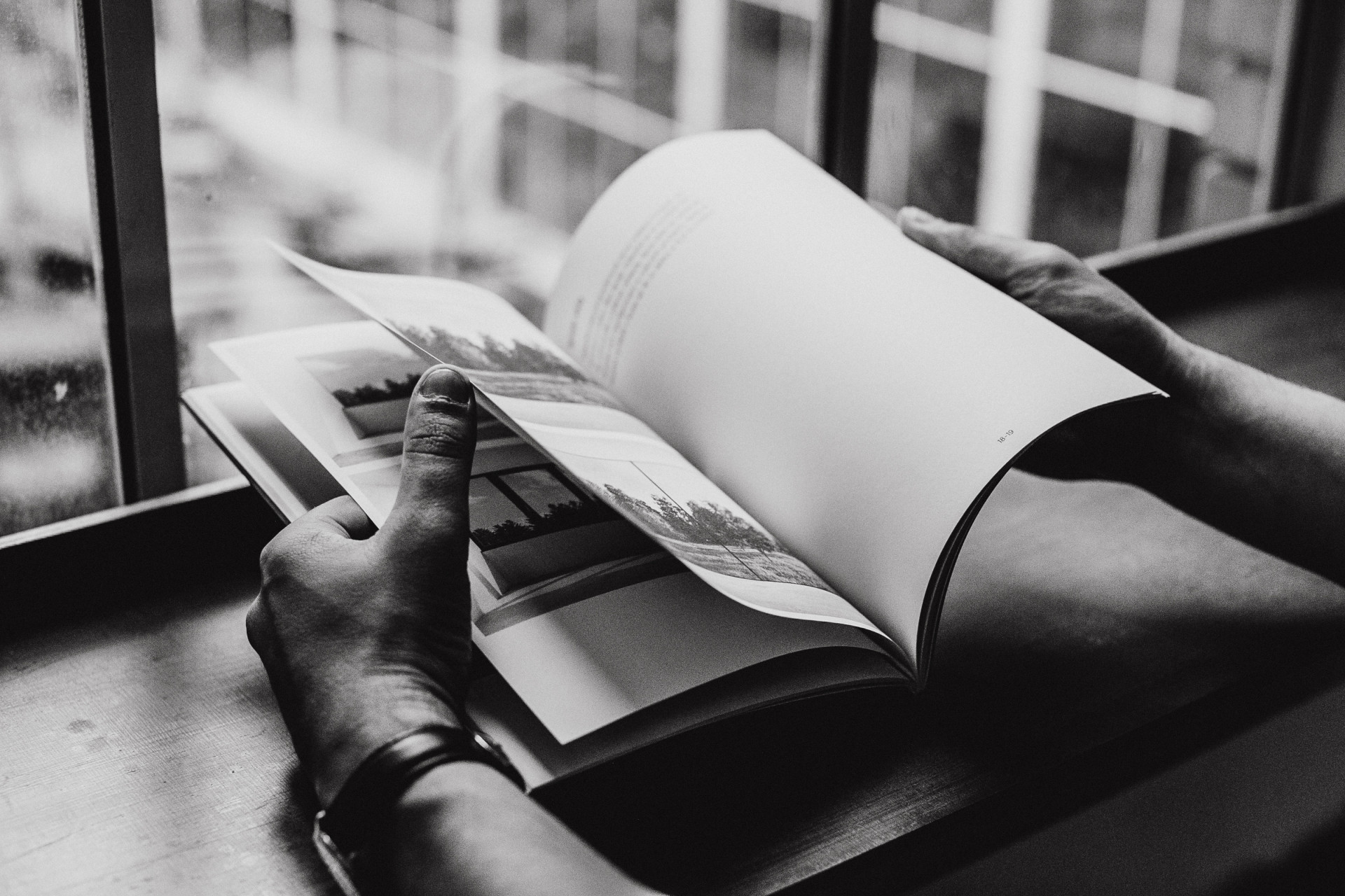 JANOŠÍK vydává publikaci Princip okna