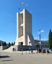 Pomník obětem první světové války, Giuseppe Terragni a Enrico Prampolini, 1930–1933