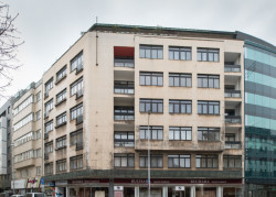 Komentované procházky architekta Jana Bureše a historika architektury Adama Štěcha odhalí svět pražských meziválečných činžovních domů.