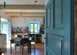 Rekonstrukce rodinného domu v Černošicích, 3+1 architekti