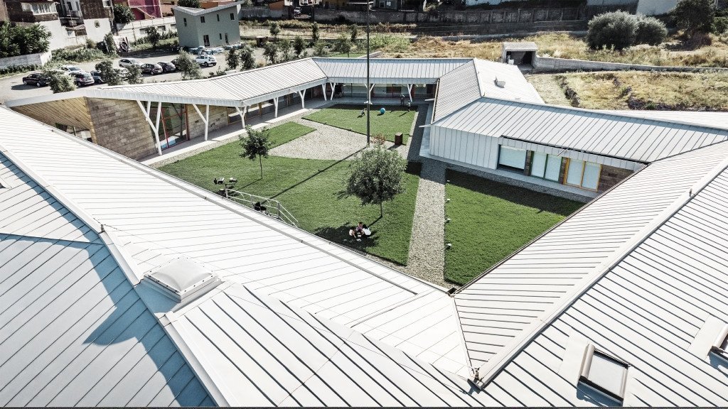 Dětský hospic v Katánii od florentského studia FRONTINITERRANA