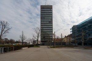 Mrakodrap Strojimsport na Vinohradech
