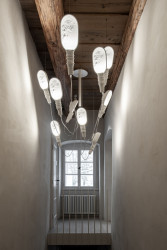 Schodiště (OOOX, Dům ve hradbách)