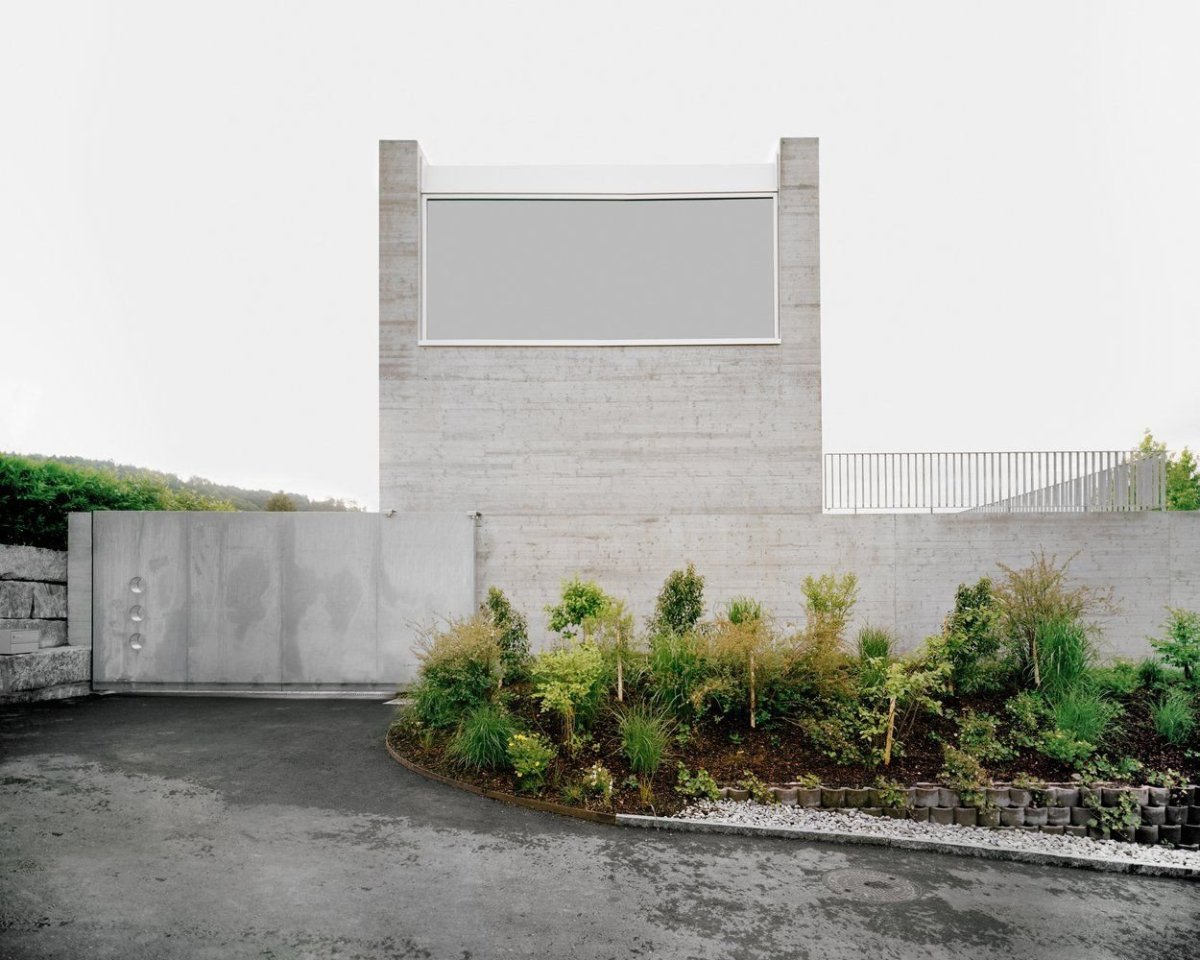 House B, E2A