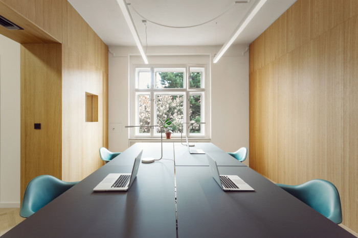 Rekonstrukce vily na Vinohradech od edit! architects