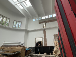 Na německém pavilonu je nejpalčivější evidentní neautentičnost celého podniku.