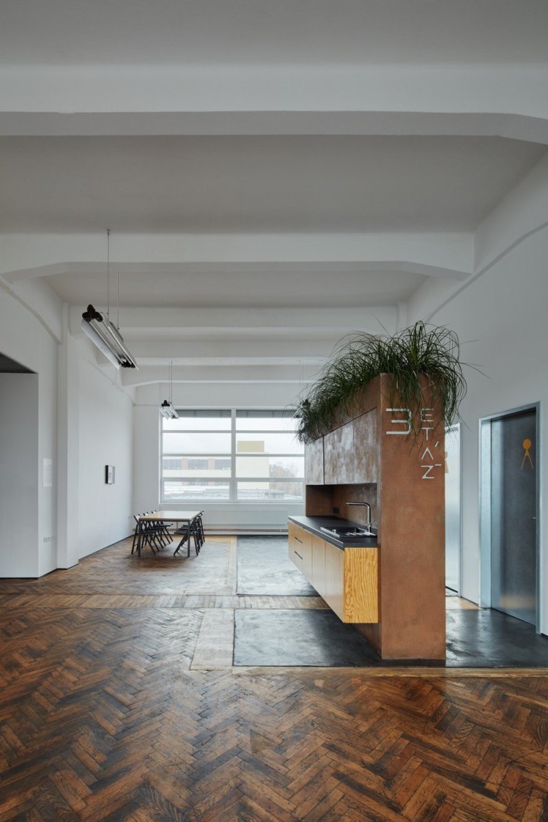 3. Etáž, Henkai architekti