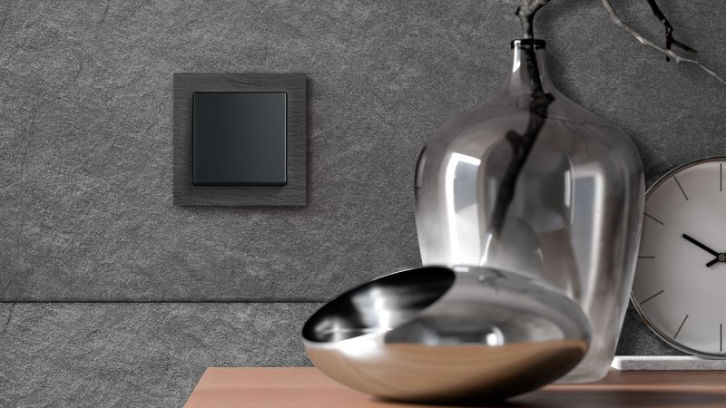Použitím pravé břidlice činí z každého rámečku originální designový kousek stejně, jako je tomu u břidlicových stěnových obkladů; Busch-Axcent®