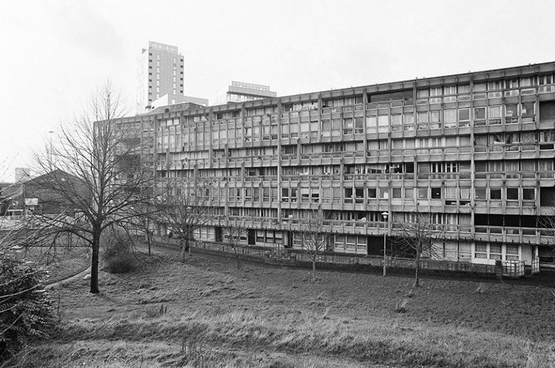 Alison Smithson - komplex Robin Hood Gardens (1972)