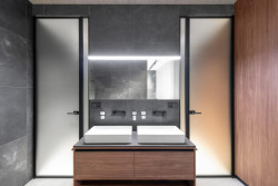 Koupelna - dveře IDEA v zárubni GARDE 