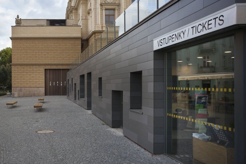 KB Král, Proměna okolí Divadla J.K.Tyla v Plzni - foto