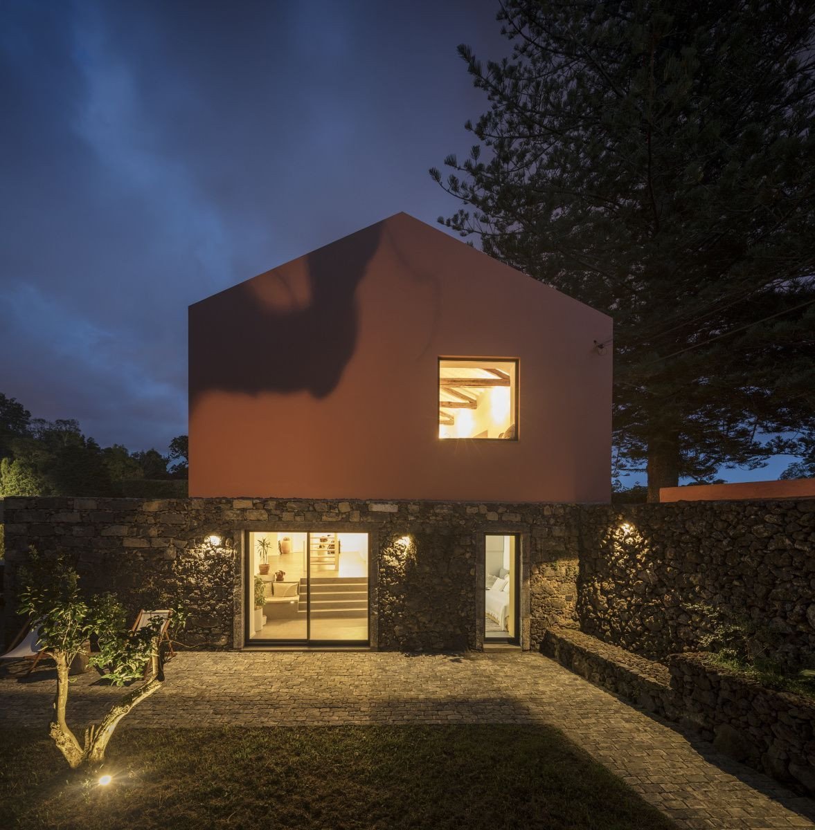Pink House, Mezzo Atelier