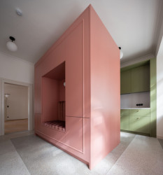 ... a růžové. (Rekonstrukce Malého Buquoyského Paláce v Praze, Tereza Scheibová)