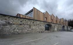 3+1 architekti, Revitalizace hospodářského dvora JACER, školicí středisko – foto