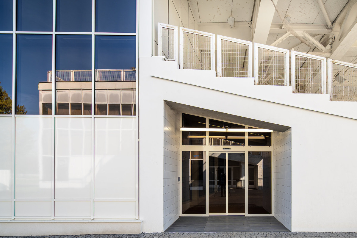 Revitalizace zpřehlednila provoz pavilonů a současně zachovala jejich původní architektonický charakter. (Rekonstrukce Křižíkových pavilonů; SOA architekti)