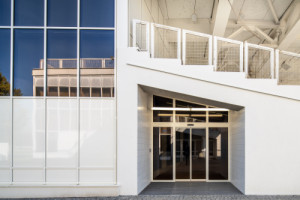 Revitalizace zpřehlednila provoz pavilonů a současně zachovala jejich původní architektonický charakter. (Rekonstrukce Křižíkových pavilonů; SOA architekti)