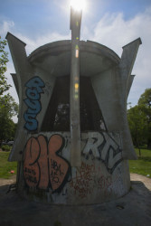 Výdech metra u Hlavního nádraží v Praze, Josef Danda