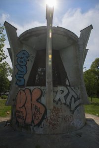 Výdech metra u Hlavního nádraží v Praze, Josef Danda