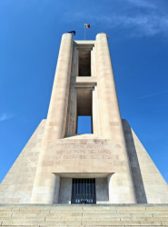 Pomník obětem první světové války, Giuseppe Terragni a Enrico Prampolini, 1930–1933