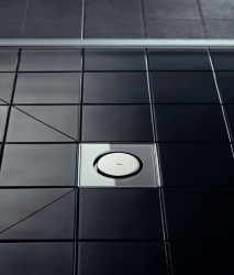 I při rekonstrukci lze snadno realizovat sprchy v úrovni podlahy. S využitím koupelnových odtoků Viega Advantix, které se vyznačují extrémně nízkou montážní výškou.