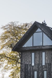 o4 architekci zrekonstruovali starý větrný mlýn v polském Lubartówě
