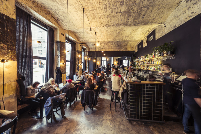 Bar Cobra v Praze od edit! architects