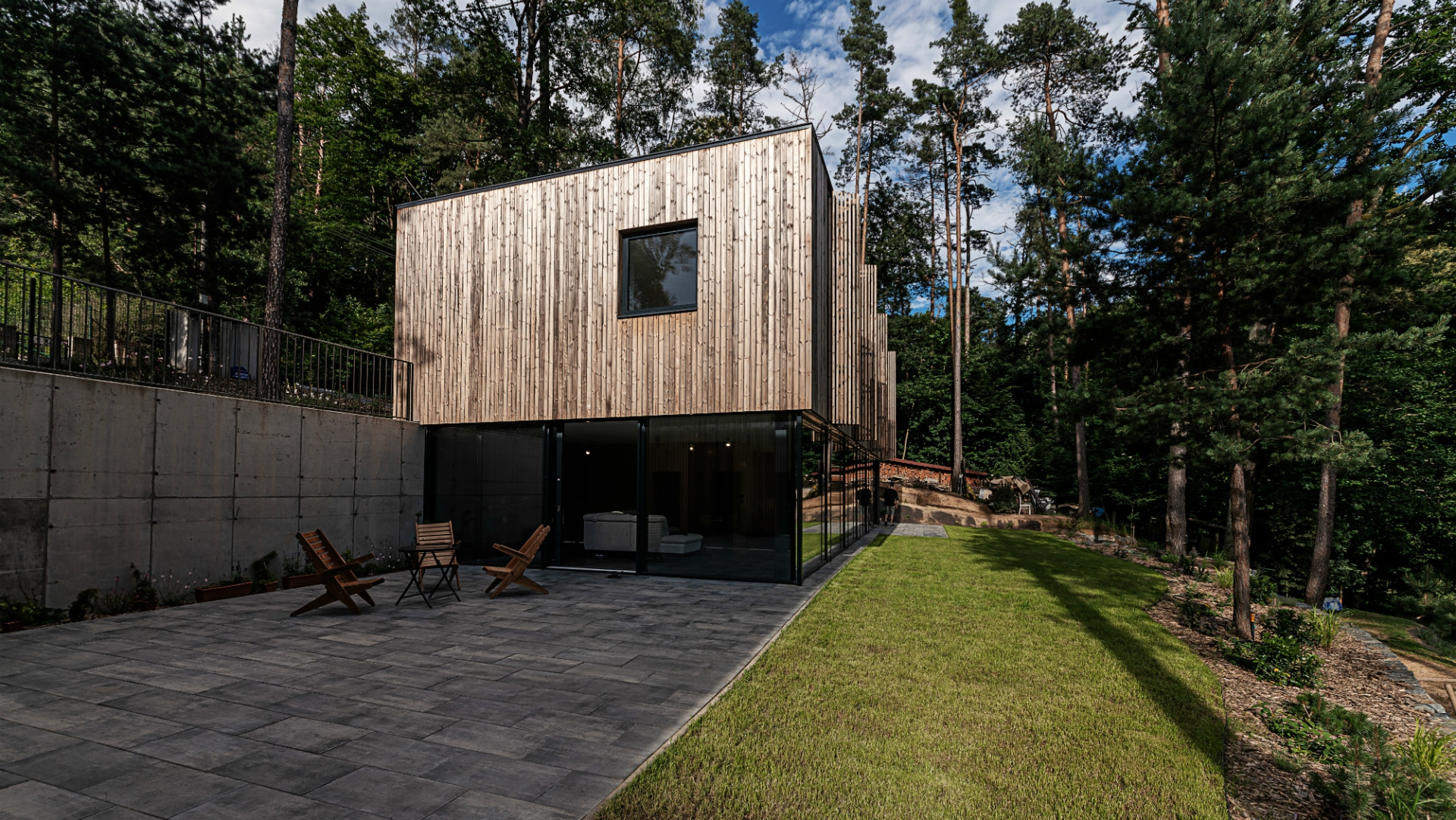 Dům ve Skrejši, Refuel works / Zbyněk Ryška, Jan Skoupý, Libor Šupler