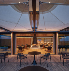 Vinařství Gurdau v Kurdějově od Aleše Fialy: Pohled na terasu