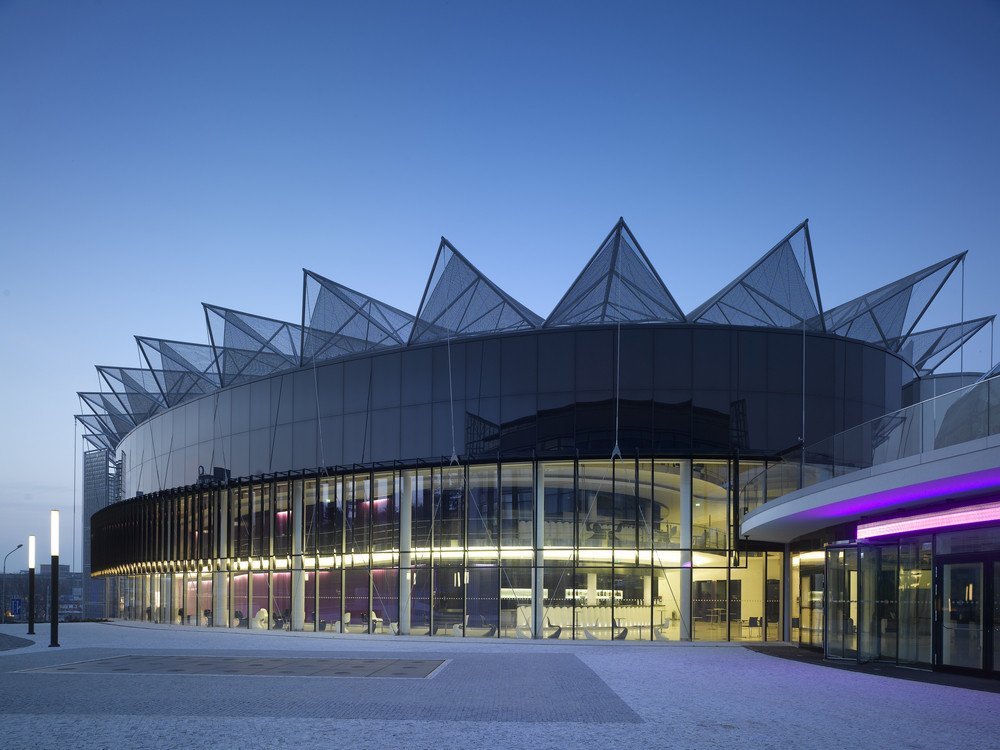 Kongresové centrum ve Zlíně, AI - DESIGN (Eva Jiřičná, Petr Vágner), 2002-2011.
