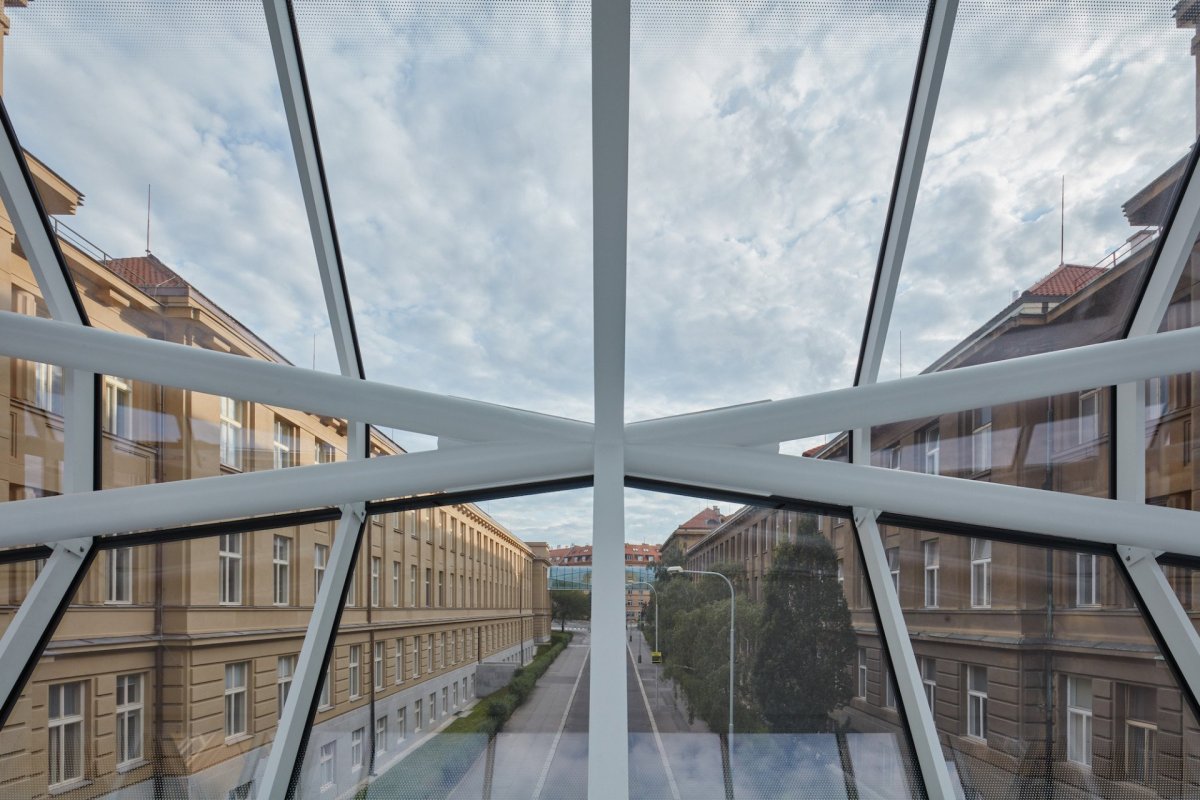 Spojovací lávky VŠCHT, Opočenský Valouch architekti