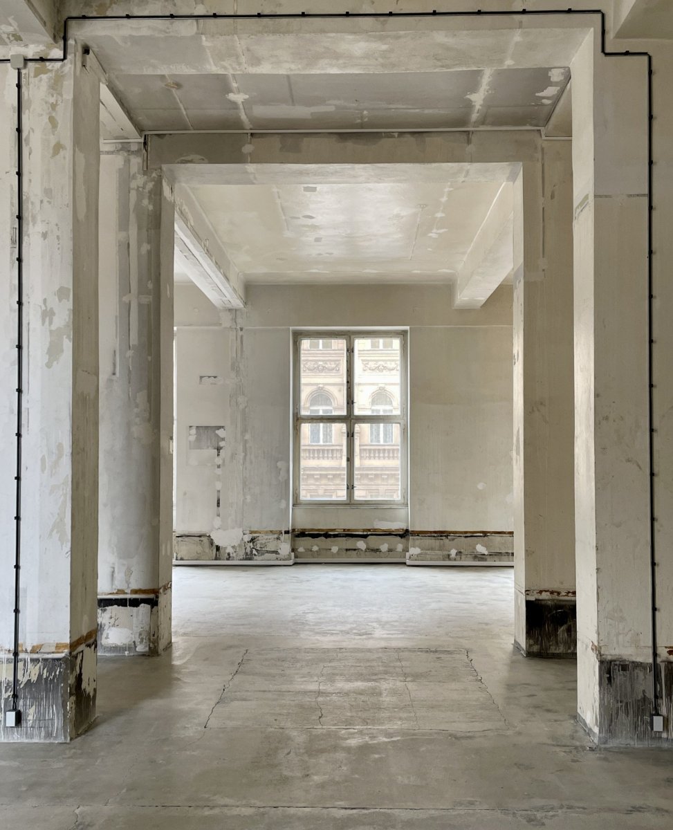 Galerie Prostora uvede 26. září 2023 novou výstavu Naše. Denisa Václavová a Krištof Kintera vystaví obrazy jiných, které sami vlastní