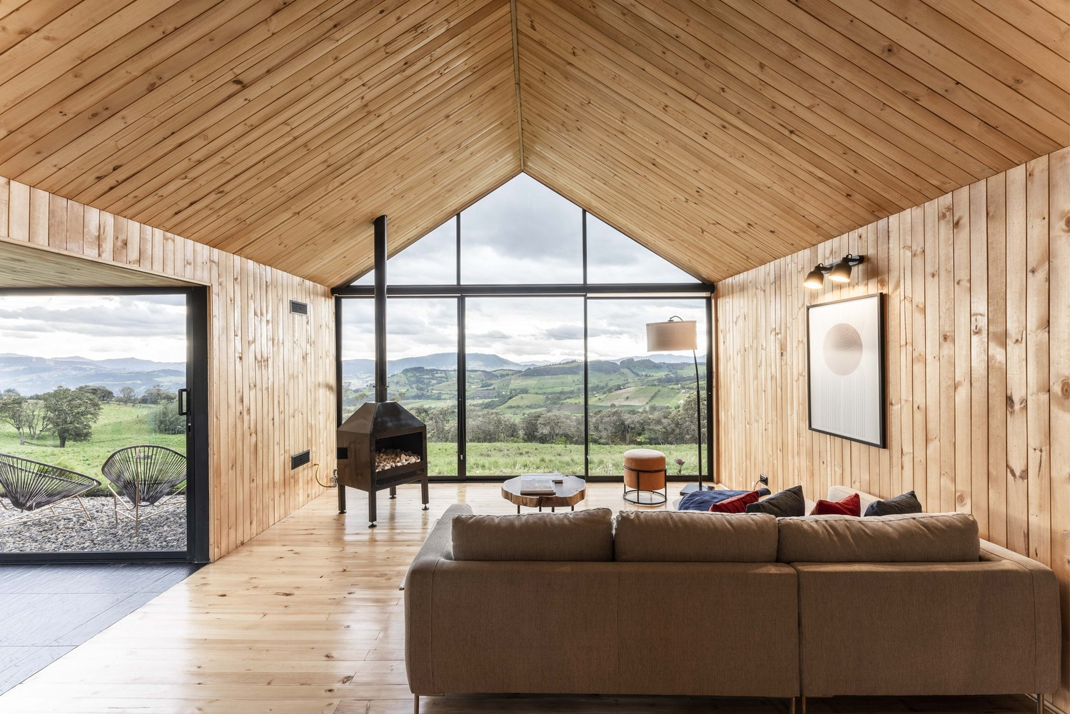 Modulární dvojdům od architekta jménem Rubén Gómez Gañán v Kolumbii