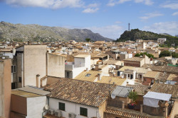 Činžovní dům Carrer Del Sol N° 3, KRESINGS