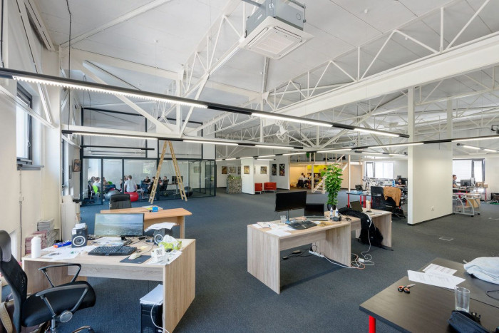 Compass Architekti, Administratívno skladový areál Sliačska – foto